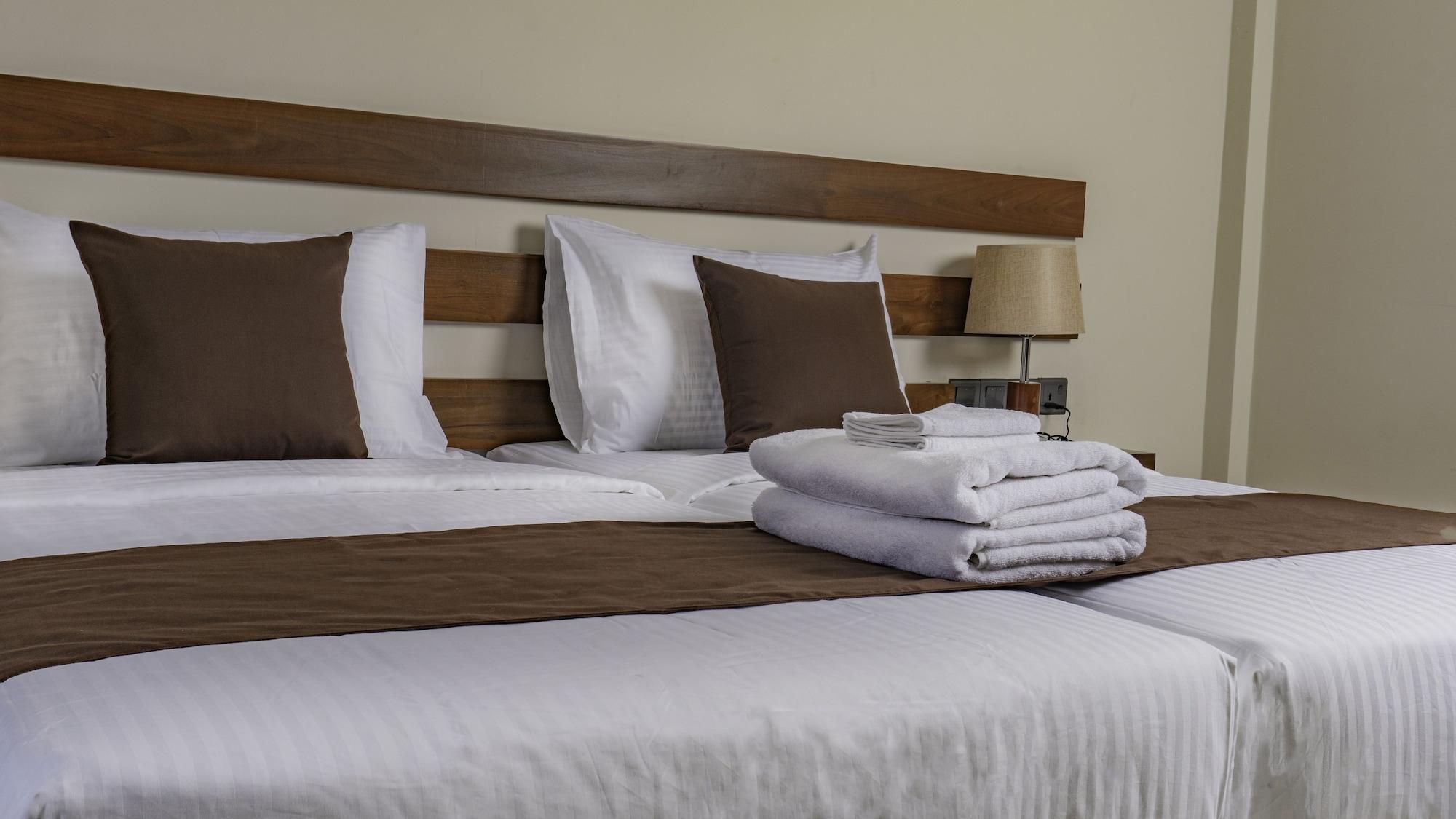 ไฮฟ์ 68 - โฮเต็ล แอนด์ รีสอร์ต  Hotel เนกอมโบ ภายนอก รูปภาพ