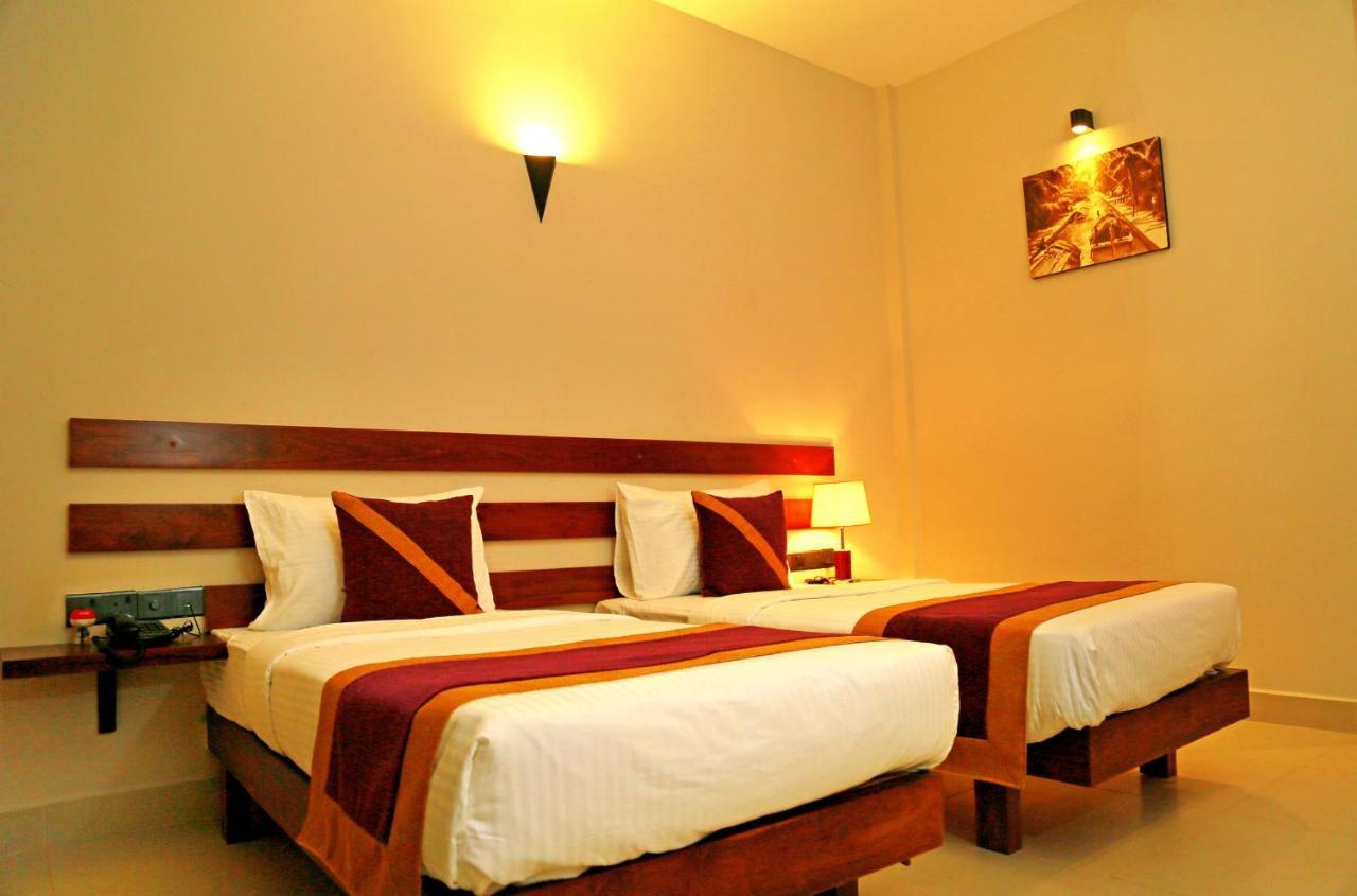 ไฮฟ์ 68 - โฮเต็ล แอนด์ รีสอร์ต  Hotel เนกอมโบ ภายนอก รูปภาพ